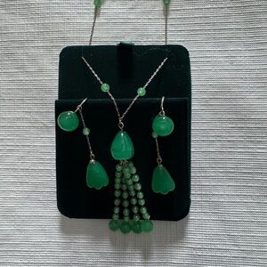 Vintage Clip on Earrings and Necklace Set Jade stone